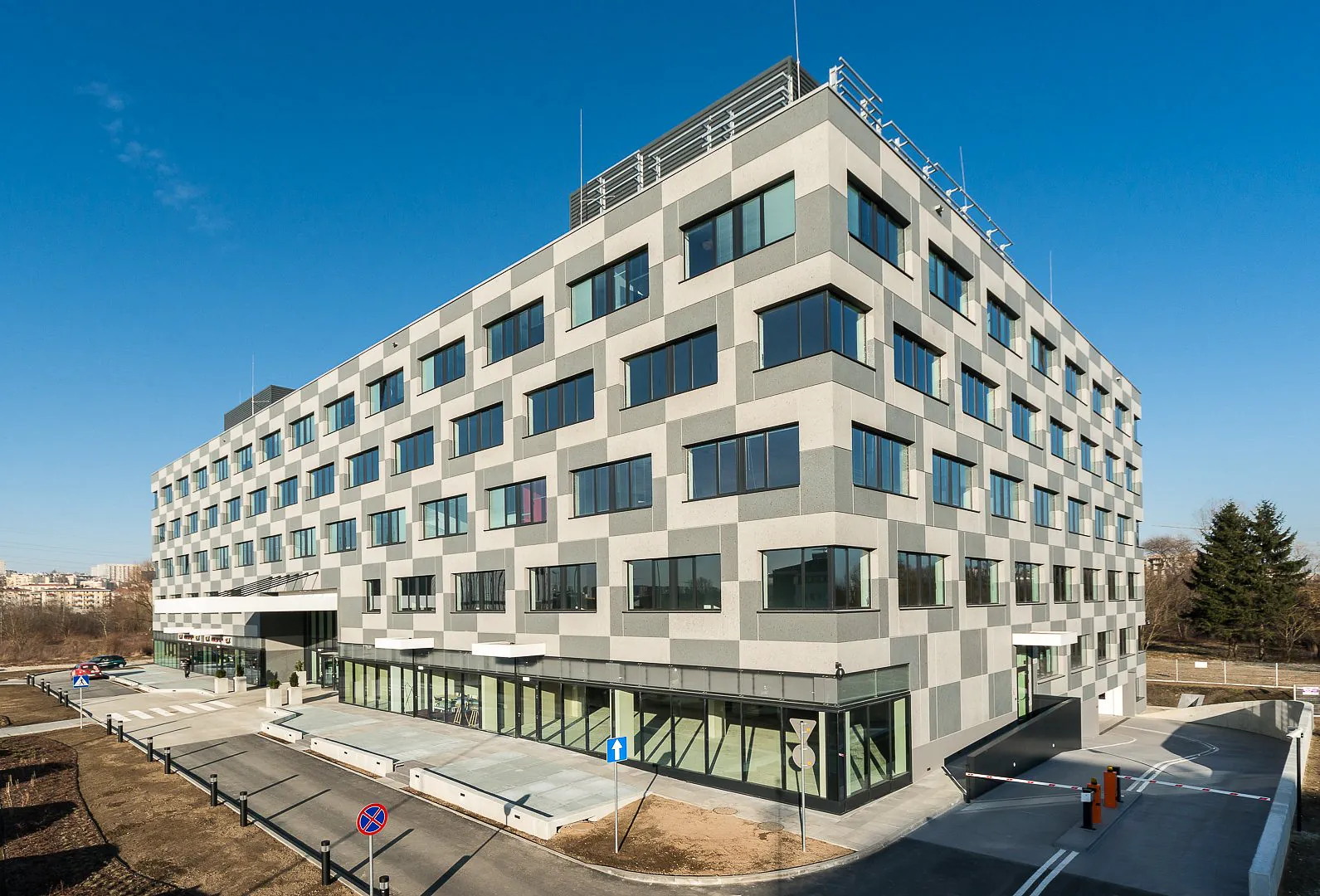 AVIA - office building — 4