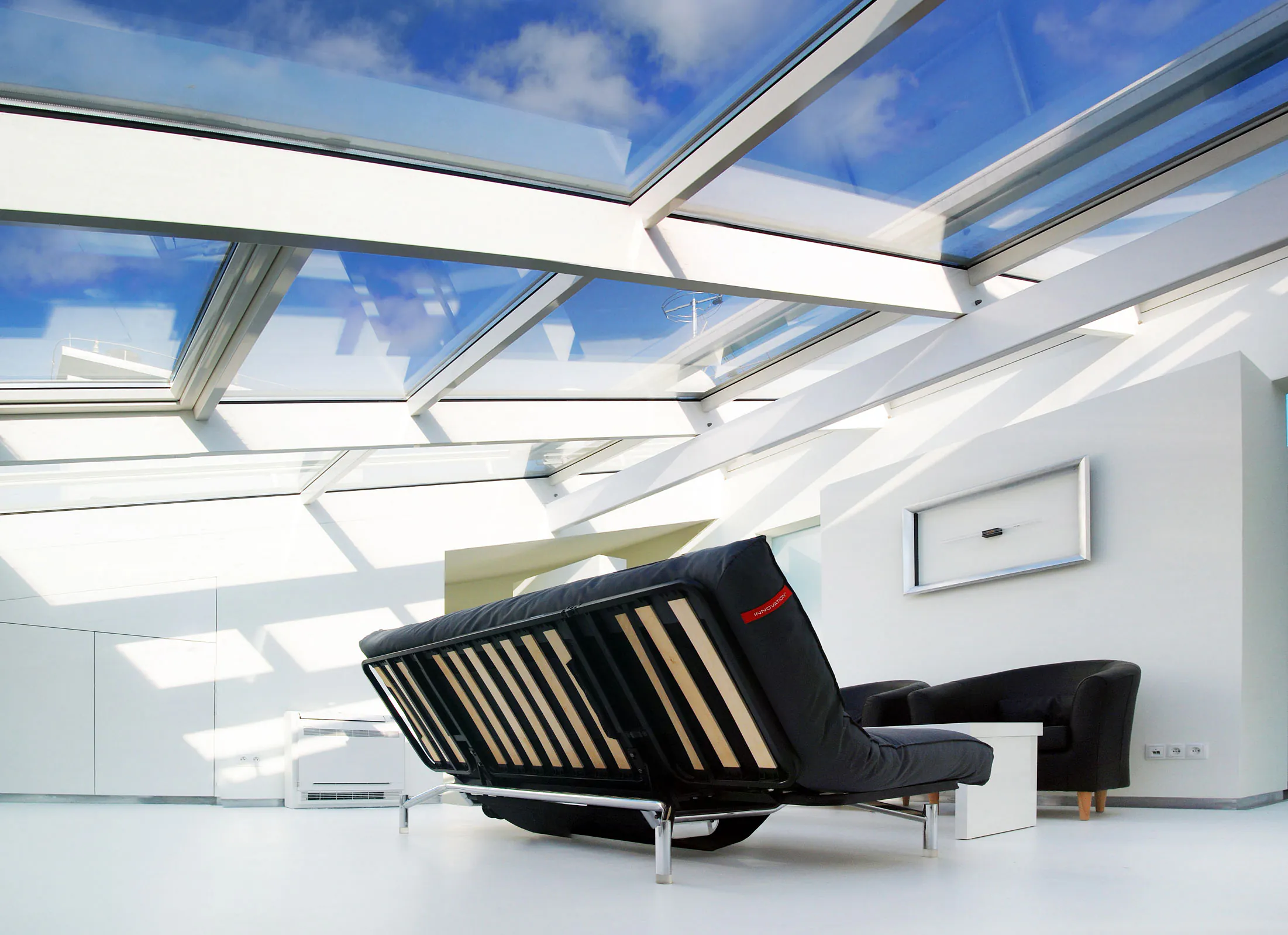 OFF WHITE business & leisure apartments — 4
