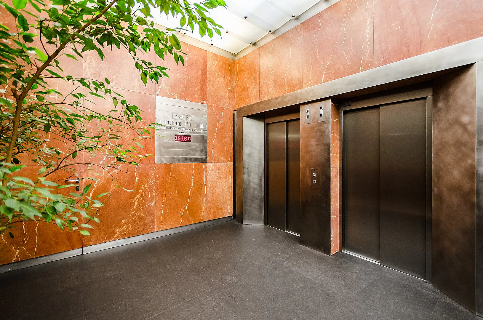 Rakowicka - Entrance & Lobby — 6