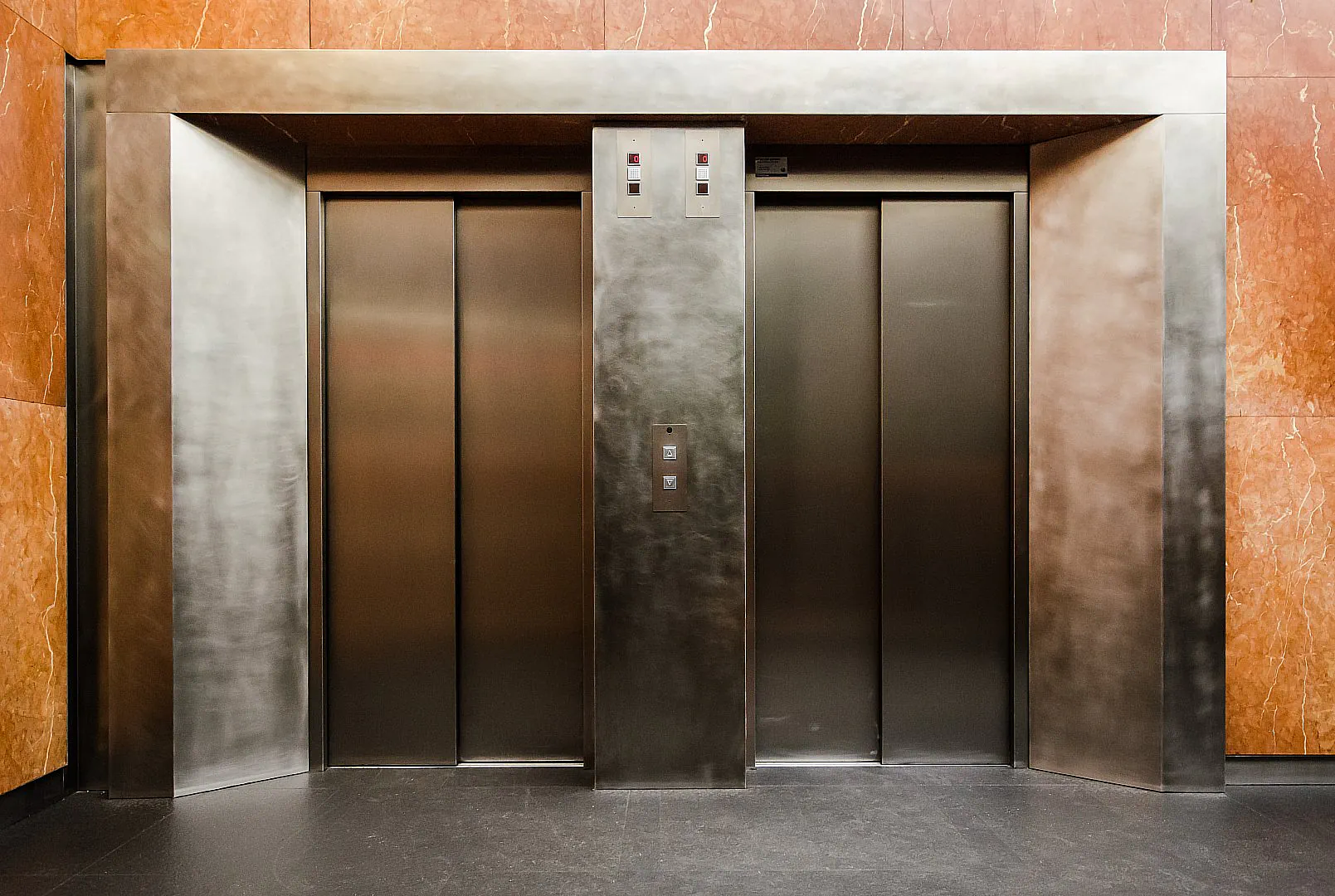 Rakowicka - Entrance & Lobby — 8